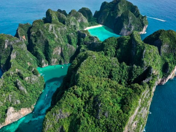 Острова Пхи-Пхи: Изумрудные Красоты Таиланда, Влюбляющие Сердца Туристов